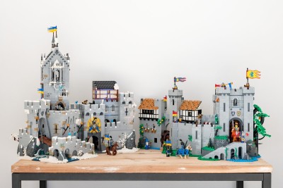 LEGO-Bricklink-Mountain-Fortress-22.jpg